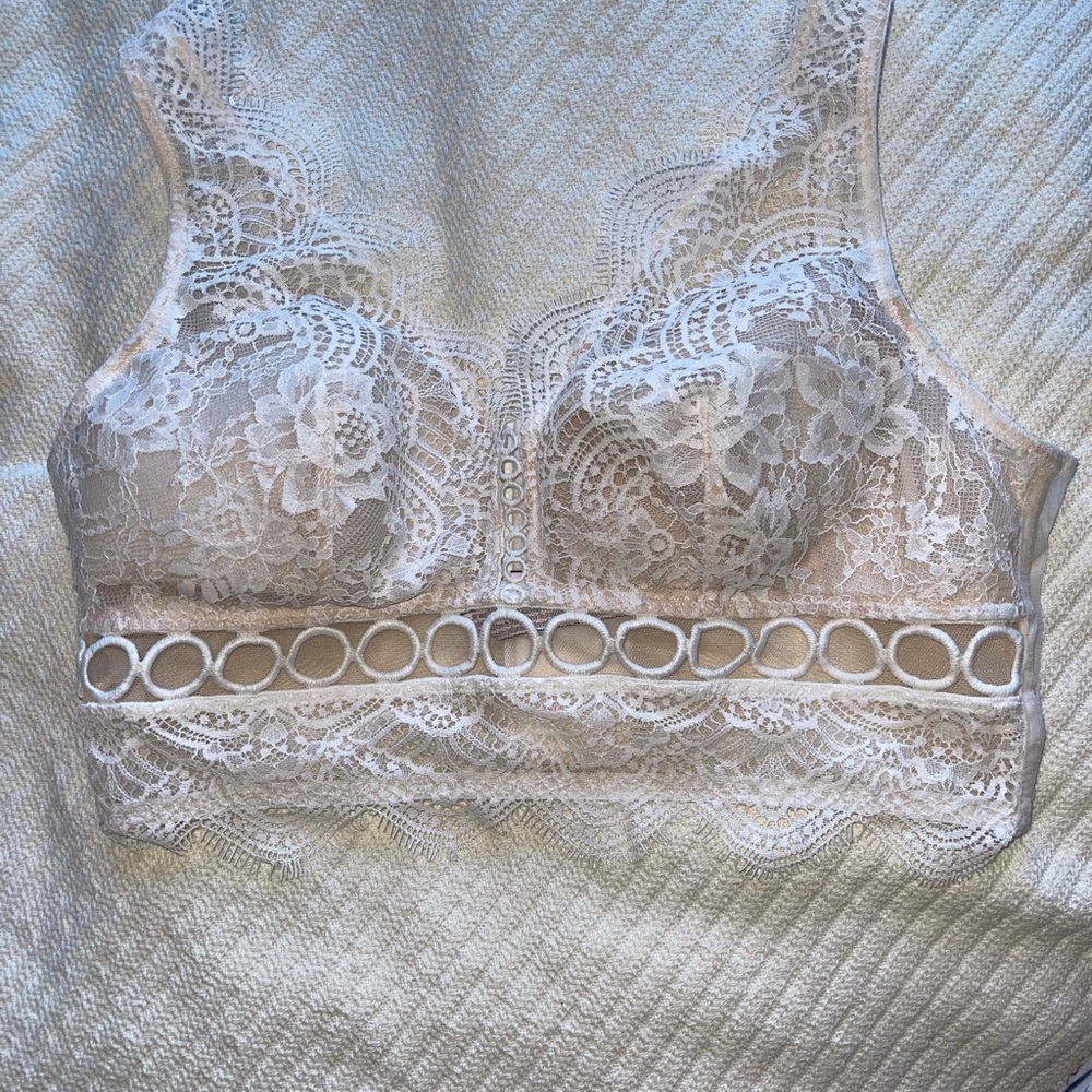 Victoria Secret cami top. Beige, light support, built in bra, NWT, medium.